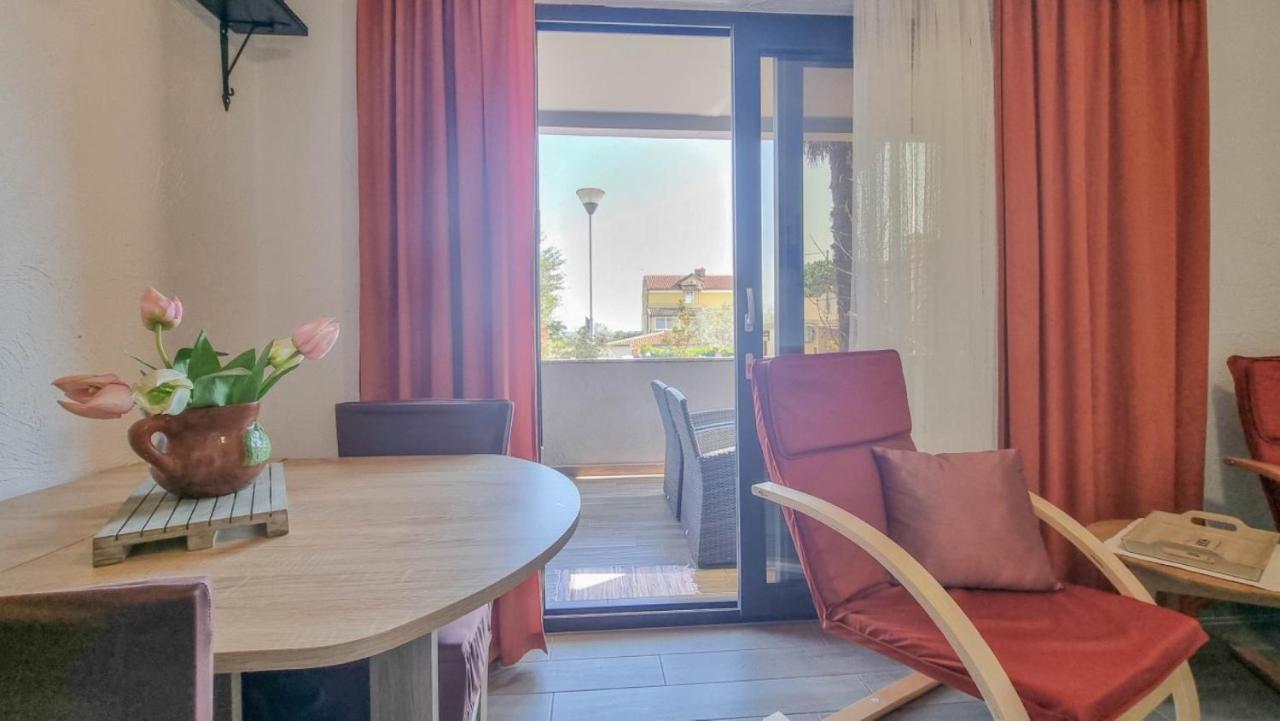 Enio Apartment Novigrad  Exterior photo